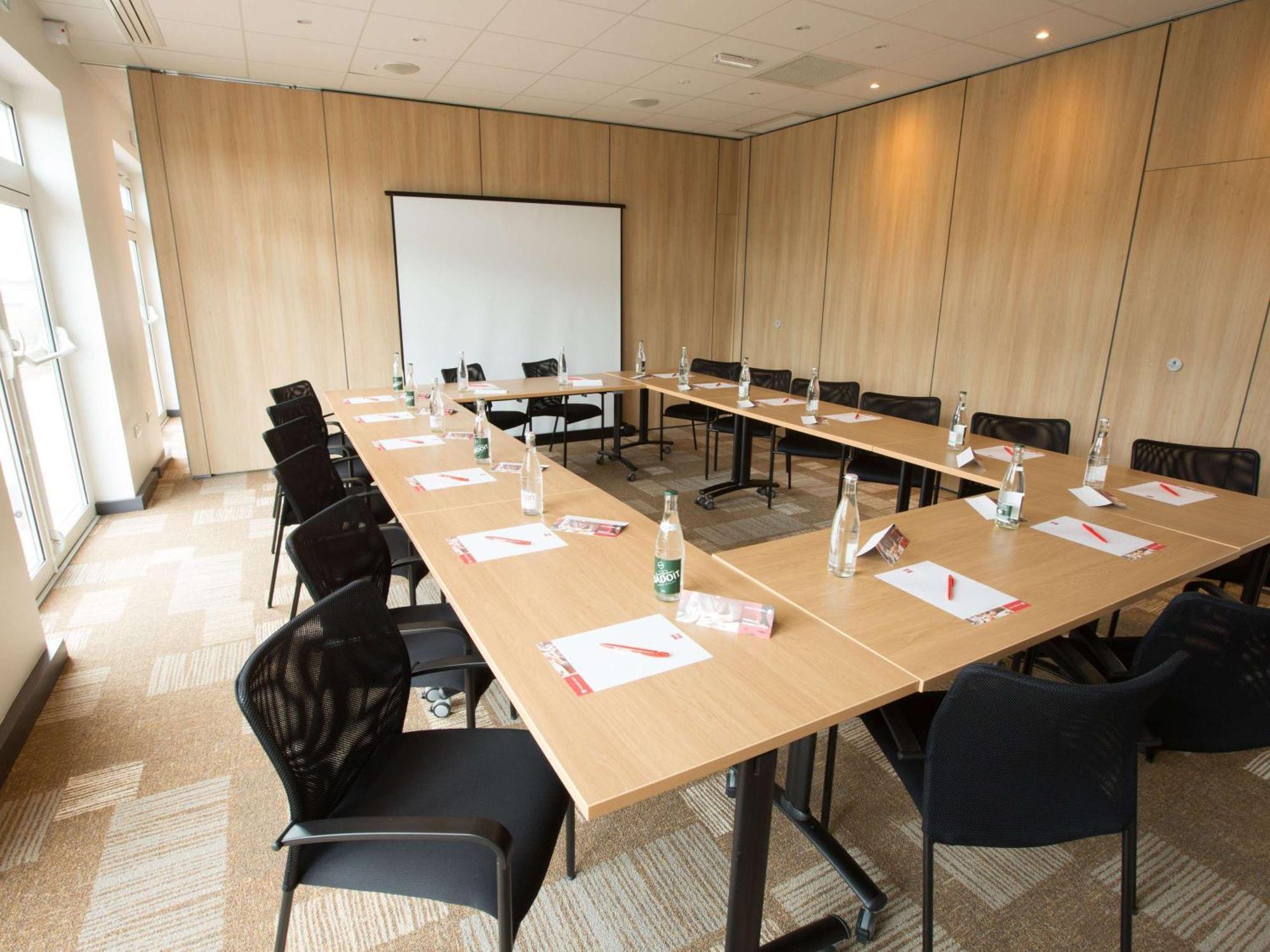 Ibis Cherbourg La Glacerie Zewnętrze zdjęcie